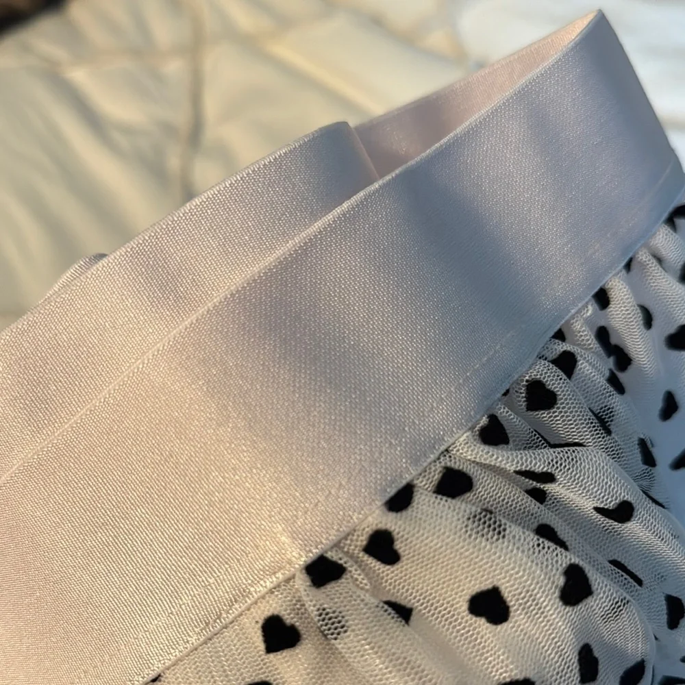 Elegant Black and White Polka Dot Heart Skirt - Picture 4 of 4